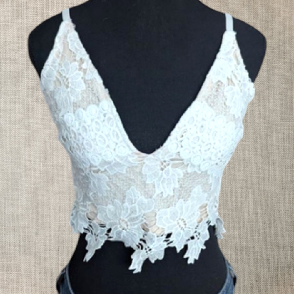 Privy Cropped Tank Floral Lace Festival Coquette White Size M